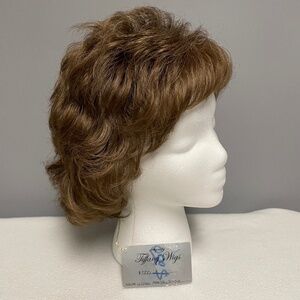 Tiffany Wig, Andie 146, Lt. Chocolate, New with Tags